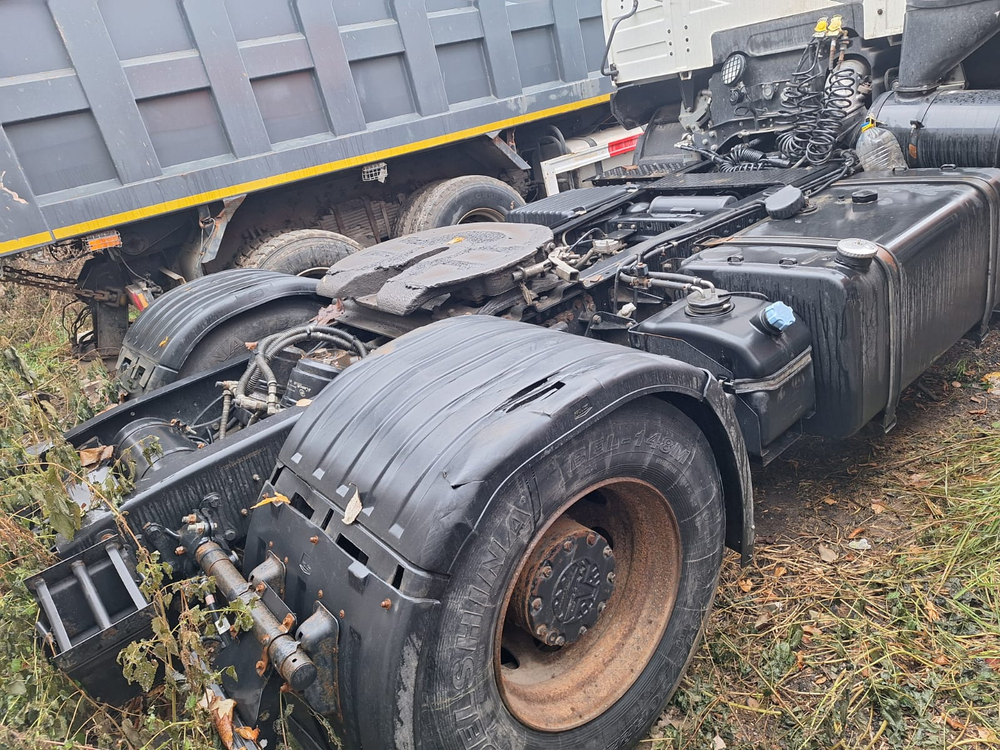 МАЗ 5440 4x2 Седельный тягач 5440С5-8580-031 (Дизельный, 6,7 л, 328 л.с., МТ)