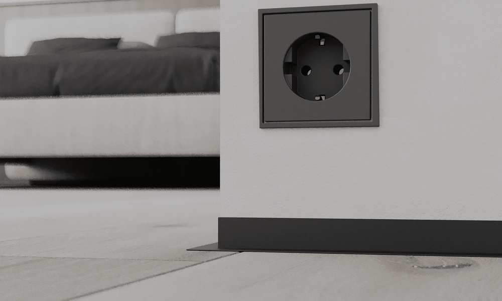 Микроплинтус для пола L-образный черный матовый, алюминиевый, 26×16×2500 мм