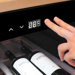 Винный шкаф CASO WineSafe 12 Black