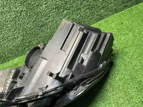 Фара правая Audi A4 B9 (2019-2025) LED