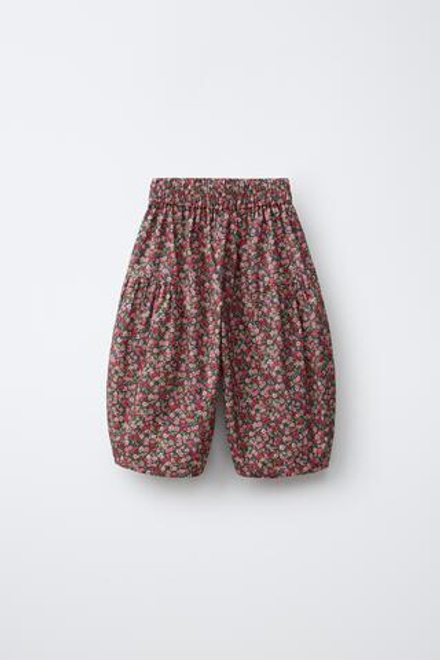 ZARA БРЮКИ-ШАРОВАРЫ С ЦВЕТОЧНЫМ ПРИНТОМ ИЗ ТКАНИ LIBERTY, РОЗОВАТЫЙ