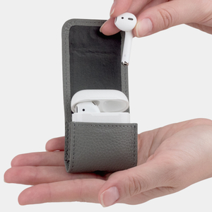 Чехол-держатель кожаный для наушников Petit Easy серого цвета