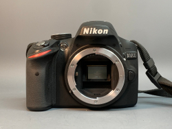 Nikon D3200 kit 18-55mm 3.5-5.6G VR 1.500 кадров