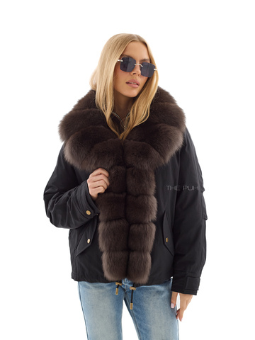 Короткая пуховая парка черного цвета