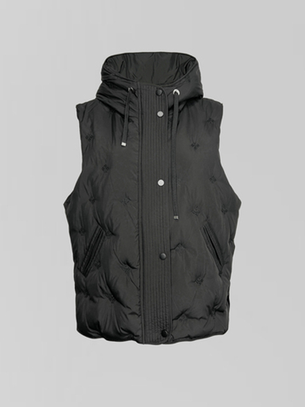 Жилетка однотонная на молнии и кнопках с капюшоном и вышитым узором