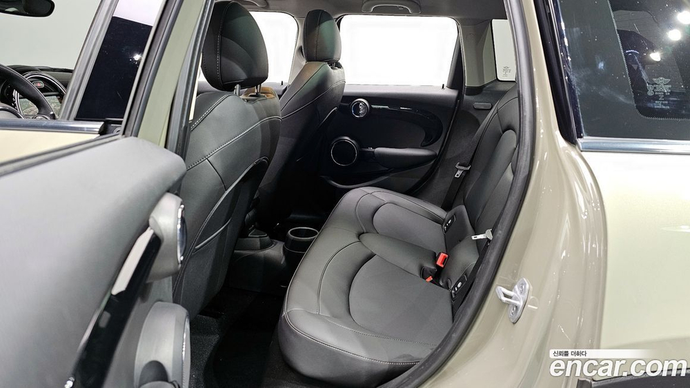 Mini Cooper 5 дверей HIGH (09.2020)