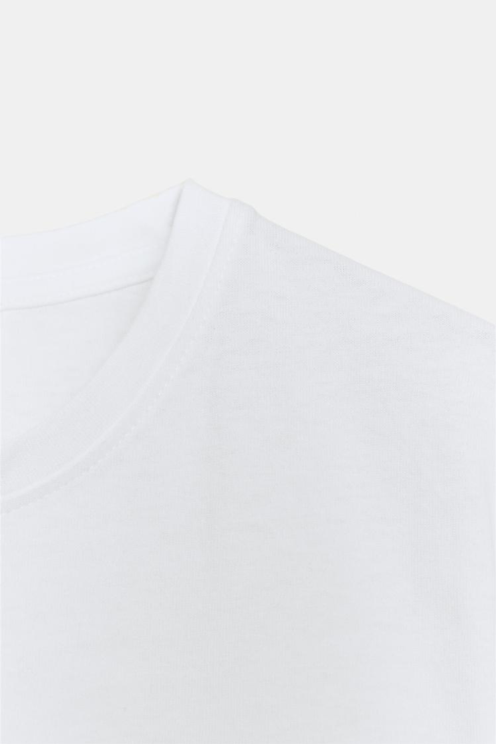 ZARA ХЛОПКОВАЯ ФУТБОЛКА В СТИЛЕ РУСТИК, БЕЛЫЙ