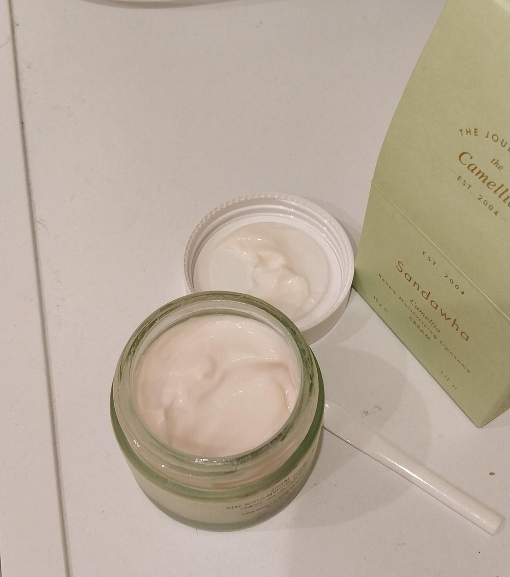 Крем с липосомами увлажняющий с экстрактом камелии Sandawha ReNew Moisturizing Liposome Cream, 55 г