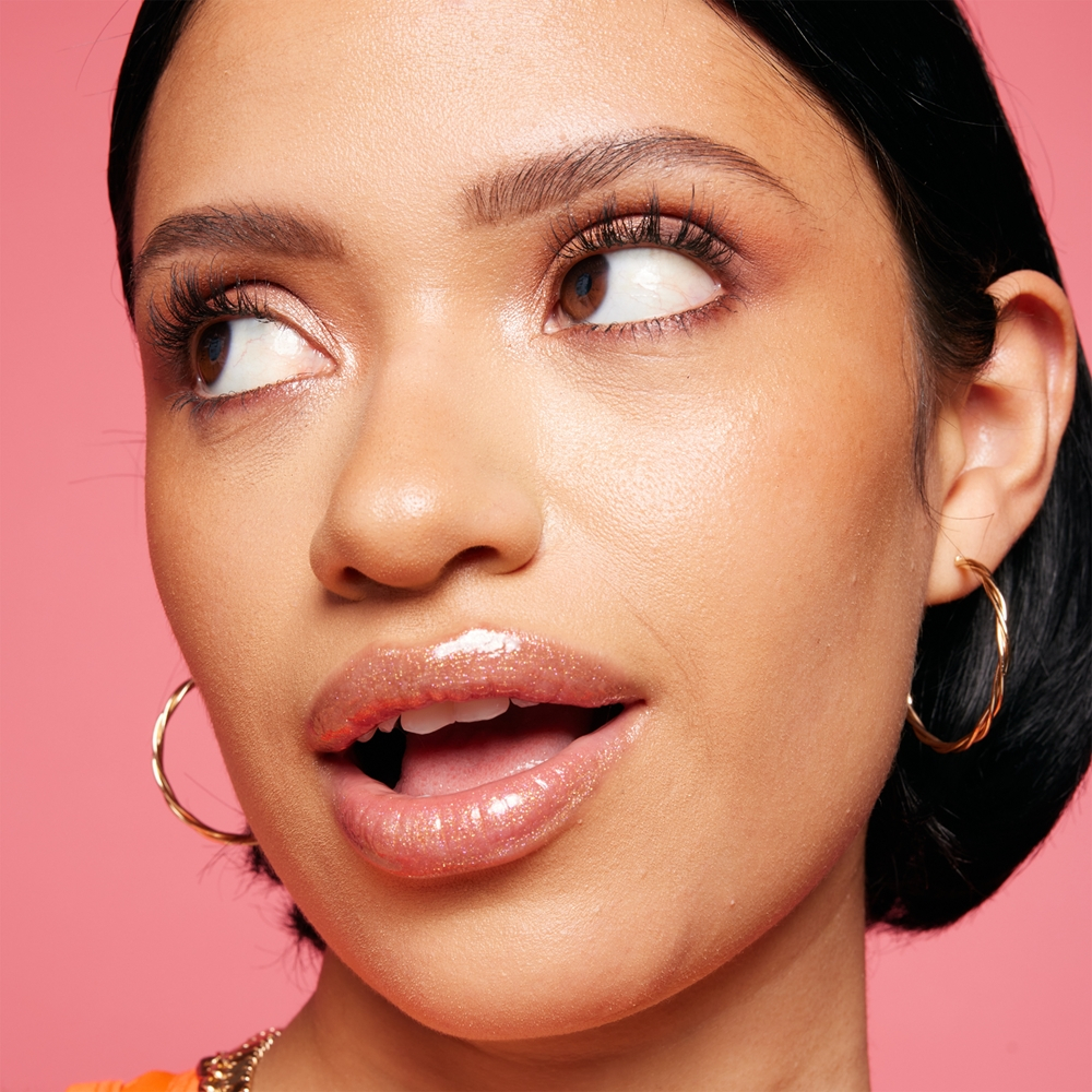 NYX Professional Makeup Butter Gloss Bling - Блеск для губ с блестящими частицами оттенок 01 Bring The Bling, 8 ml