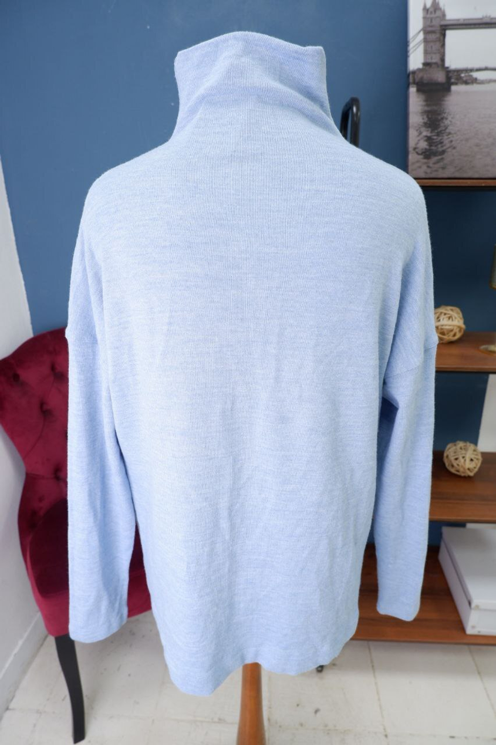 Джемпер Elis голубого цвета 50 размер