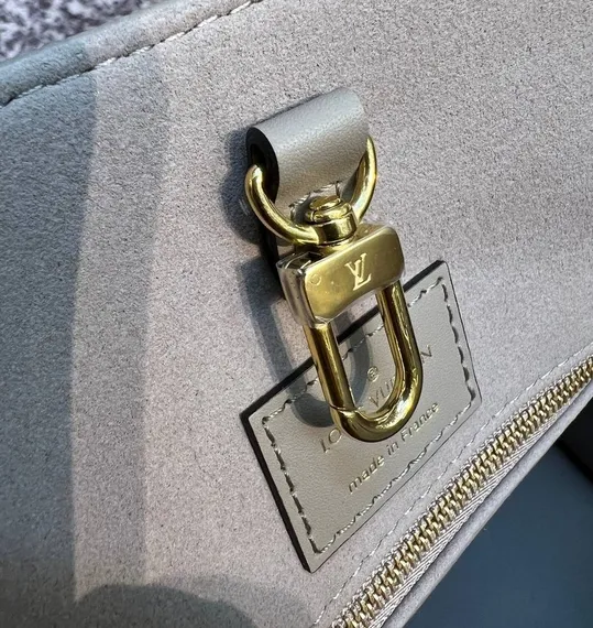 Сумка Louis Vuitton Onthego бежевый