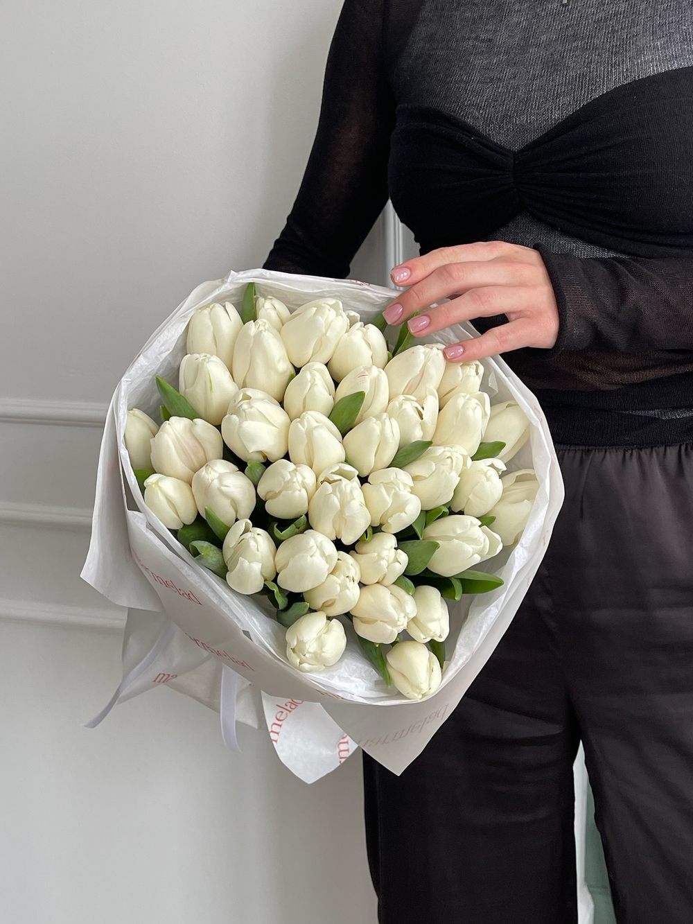 Букет из 35-ти белых тюльпанов