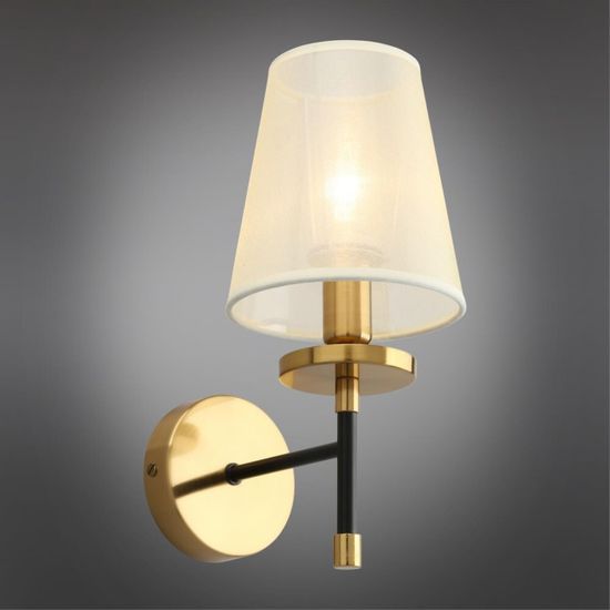 Светильник настенный (Бра) OML-67301-01