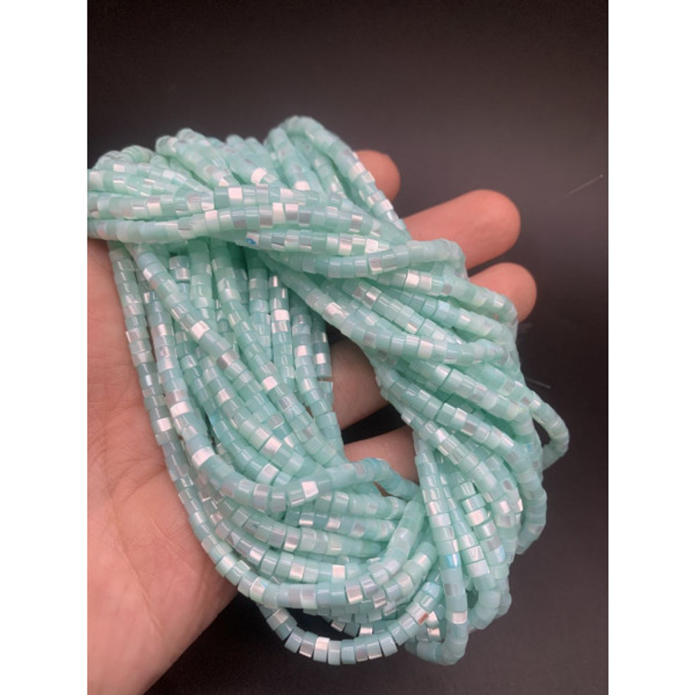 16936 Перламутр светло-зеленый, шайба, 4х2 мм, нить 19 см