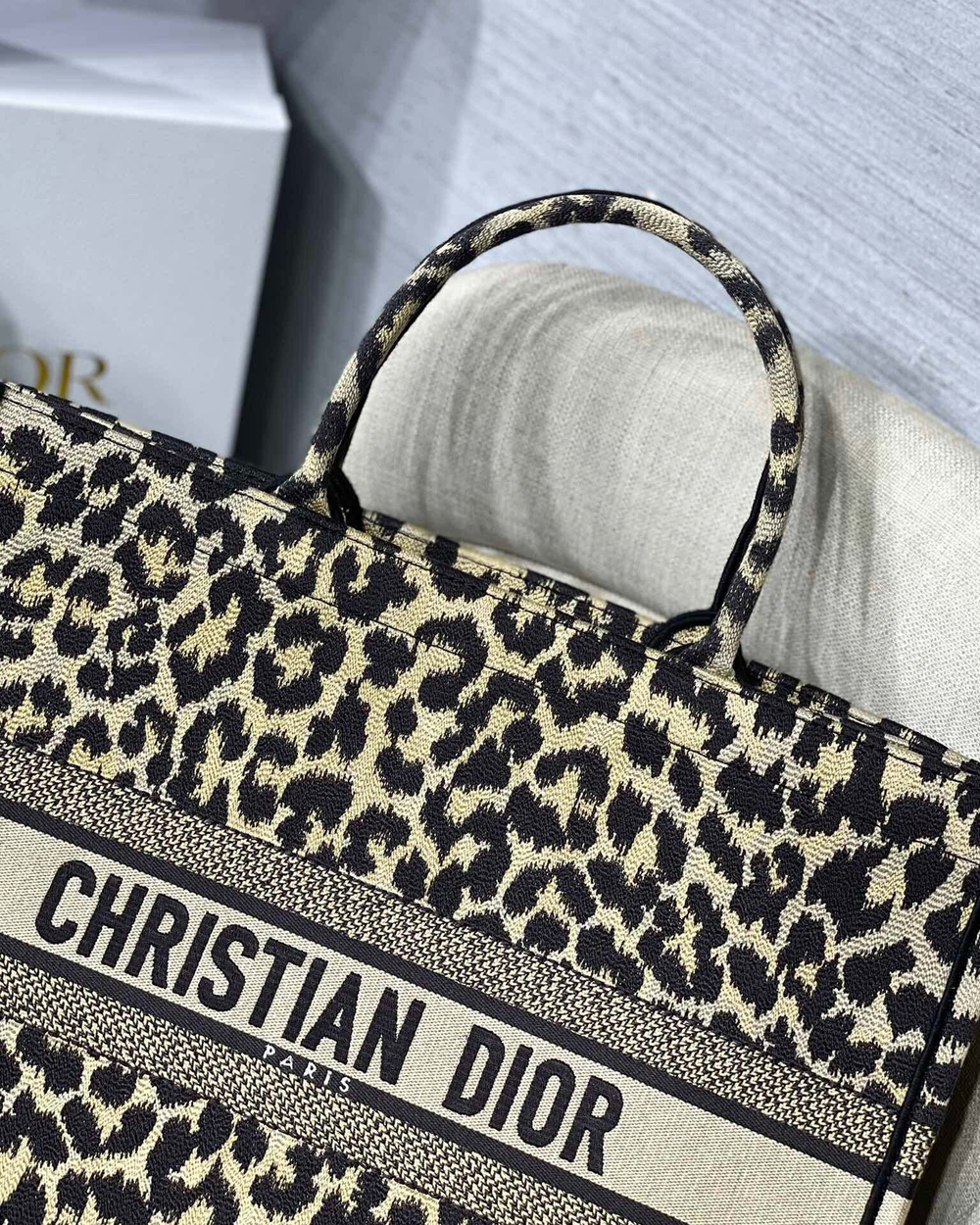 Christian Dior Book Tote 42 cm