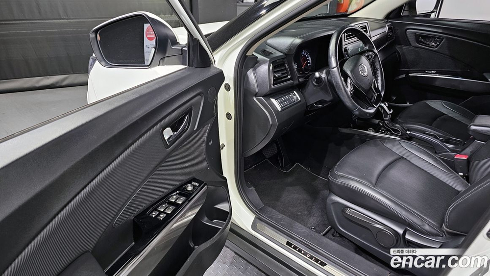 KG Mobility (Ssangyong) Very New Tivoli Бензин 1.5 2WD (07.2020)