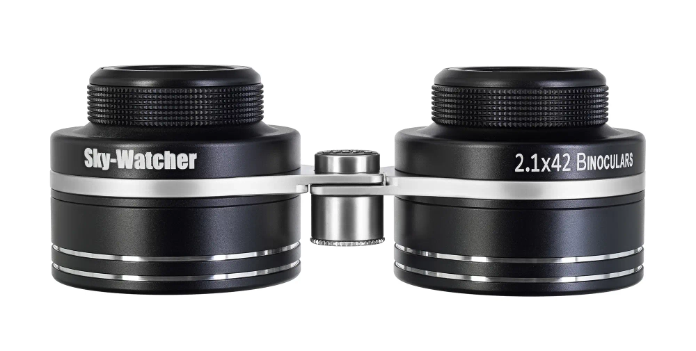 Бинокль широкоугольный Sky-Watcher 2,1x42 - вид спереди, черный корпус