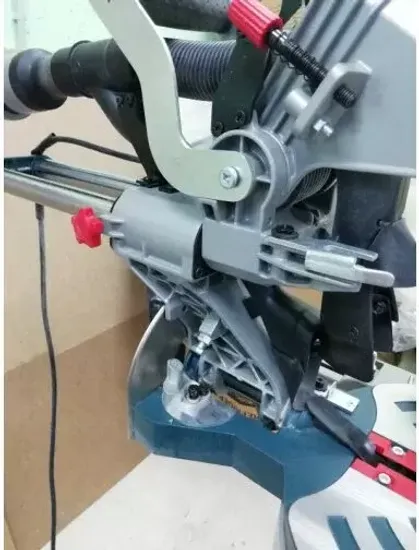 Торцовочная пила с протяжкой BOSCH GCM 8 SJL, 1600 Вт