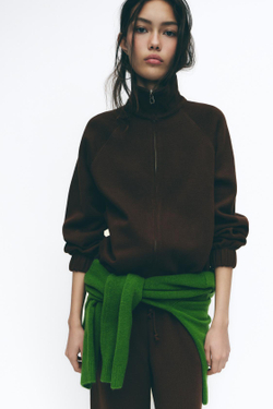 ZARA МЯГКАЯ ТОЛСТОВКА НА МОЛНИИ, ШОКОЛАДНЫЙ
