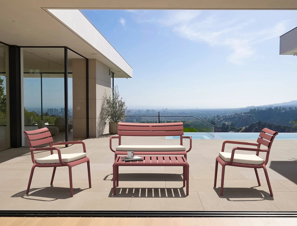 Кресло лаунж пластиковое Siesta Contract Paris Lounge, марсала