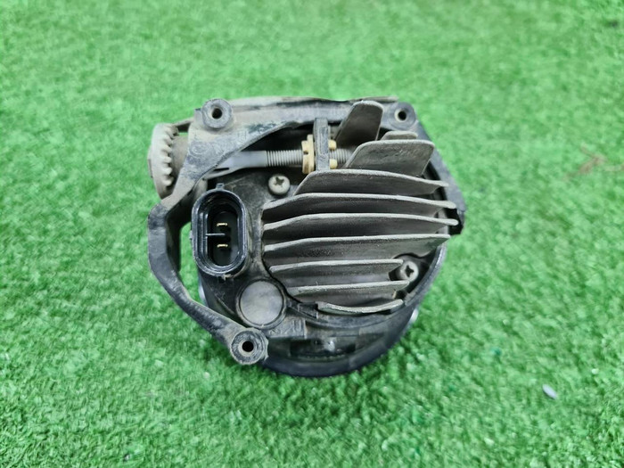 ПТФ правая Toyota Land Cruiser Prado 150 (17-н.в.)