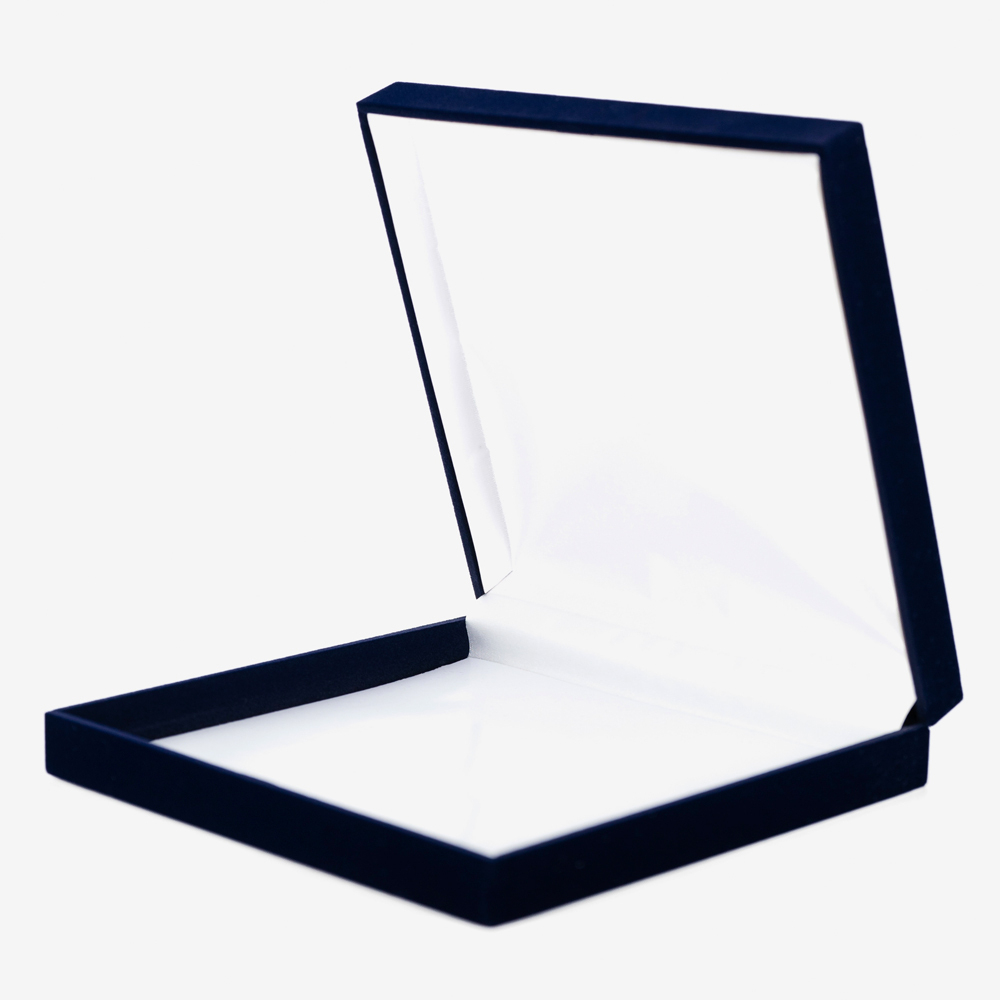 Бархатистая поверхность футляра