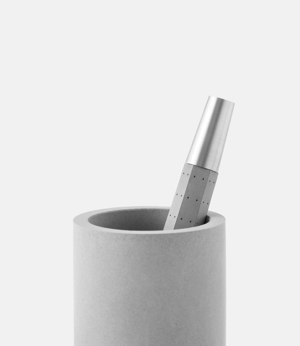 22 Studio Merge Pen Holder Original — органайзер из бетона