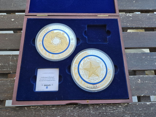 Europe. Exclusive 2 Euro Commemorative Medals Set — Celebrating 15 Years of Euro Currency