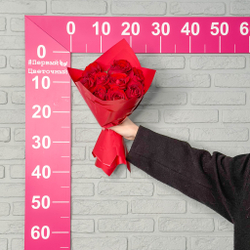 Букет 9 роз Кения 40 см в пленке красные