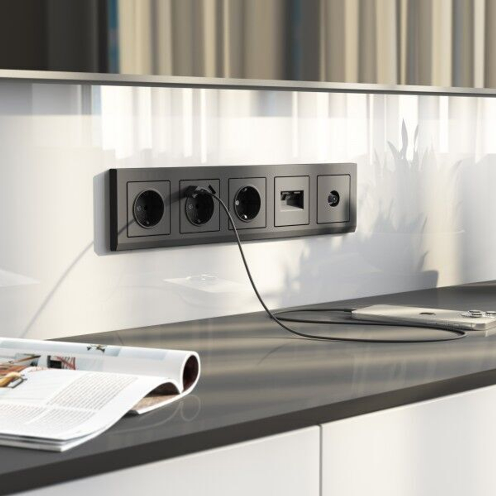 Рамка на 5 постов Stark (графит матовый)