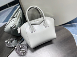 Givenchy Antigona Mini 22 cm