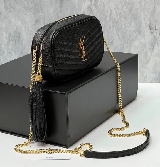 Мини-сумка Saint Laurent Lou из стеганой кожи Grain De Poudre с тиснением, чёрный