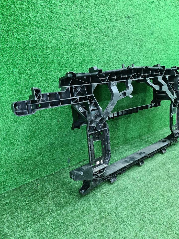 Телевизор Hongqi E-HS9 (2020-н.в.)