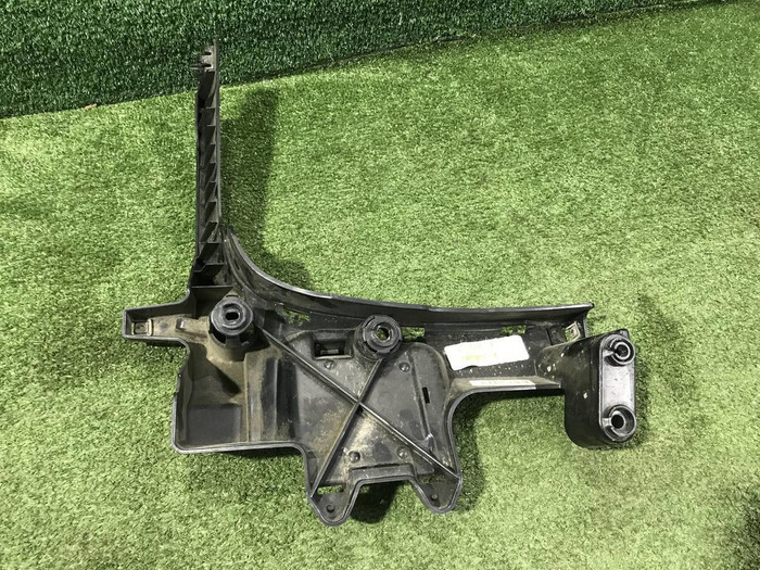 Кронштейн заднего бампера левый BMW X5 F15 (2013-2018)