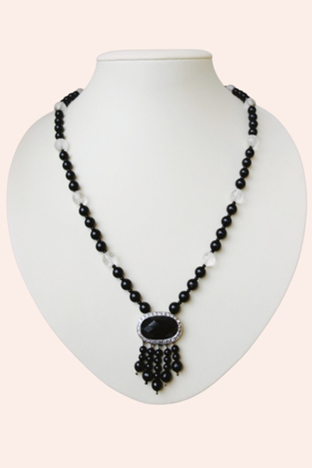 колье из чёрного агата и горного хрусталя