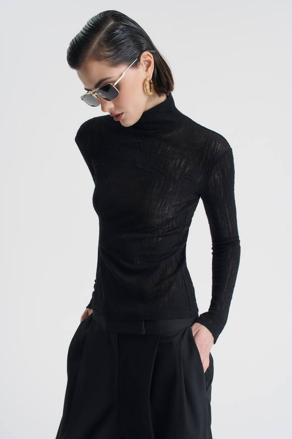 Водолазка из фактурной шерсти