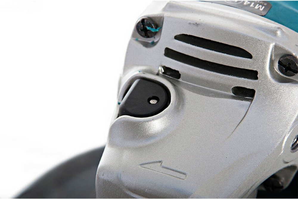 УШМ MAKITA GA5030R, ф125мм,720Вт,11000об\м, плавный пуск, антирестарт 1.4кг, кор. ОРИГИНАЛ