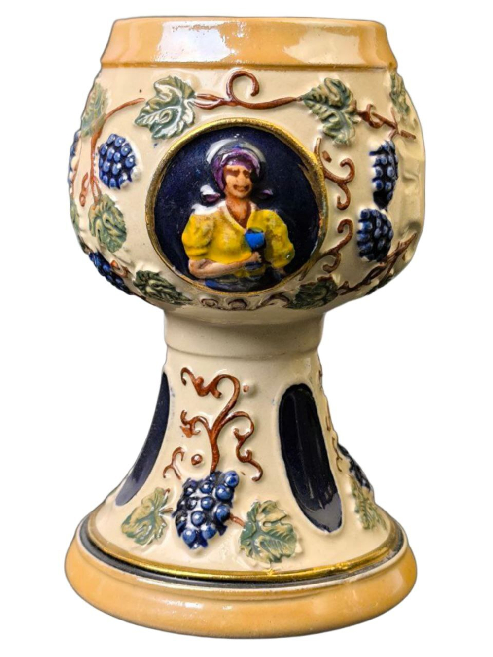 Фарфоровый кубок "Королева вина" (Рёмер) Германия