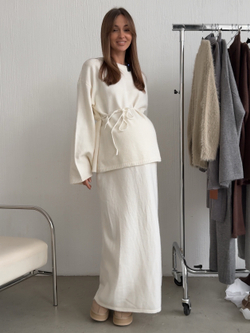 Комплект вязаный, свитер с завязкой и юбка