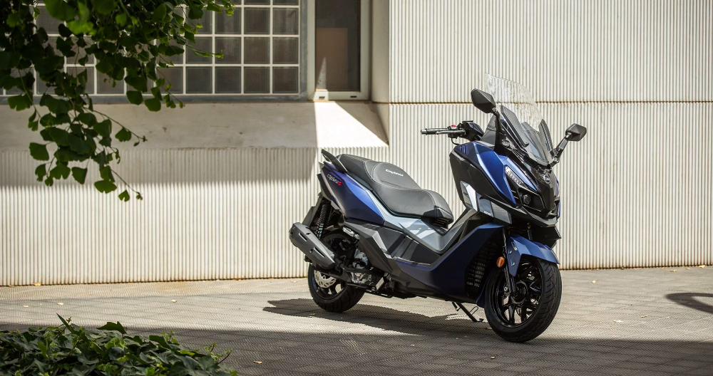 Скутер CRUiSYM a 300