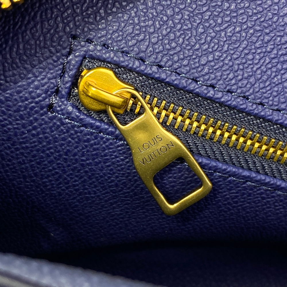 Louis Vuitton Dopp Kit