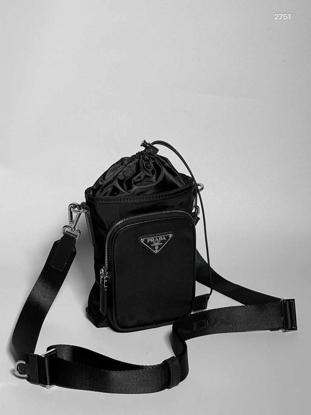 Сумка-слинг Prada