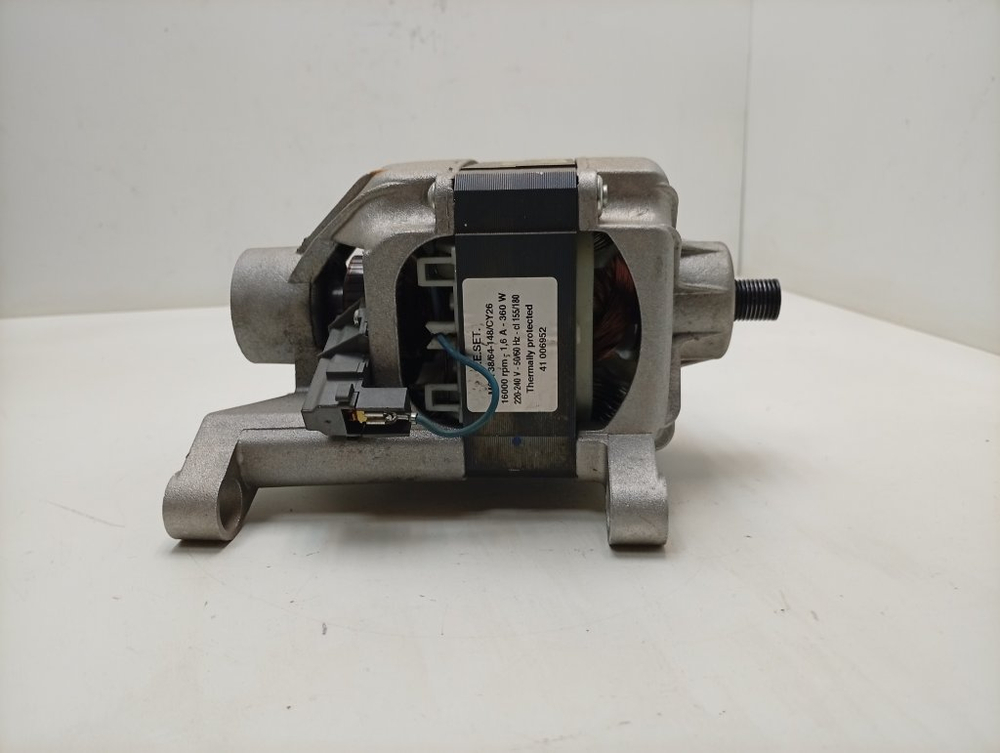 GOY1054L кт48 Двигатель для стиральной машины Candy 41006952 б/у