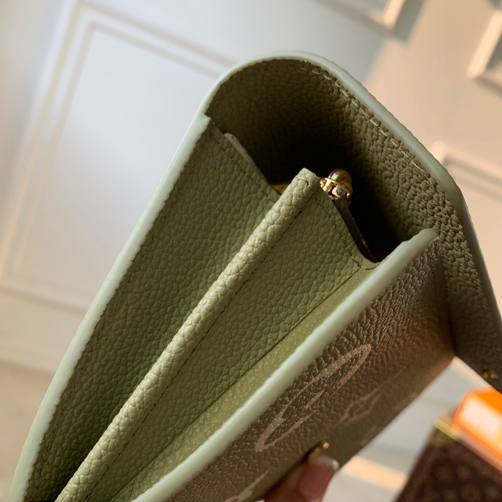 Louis Vuitton Sarah Wallet