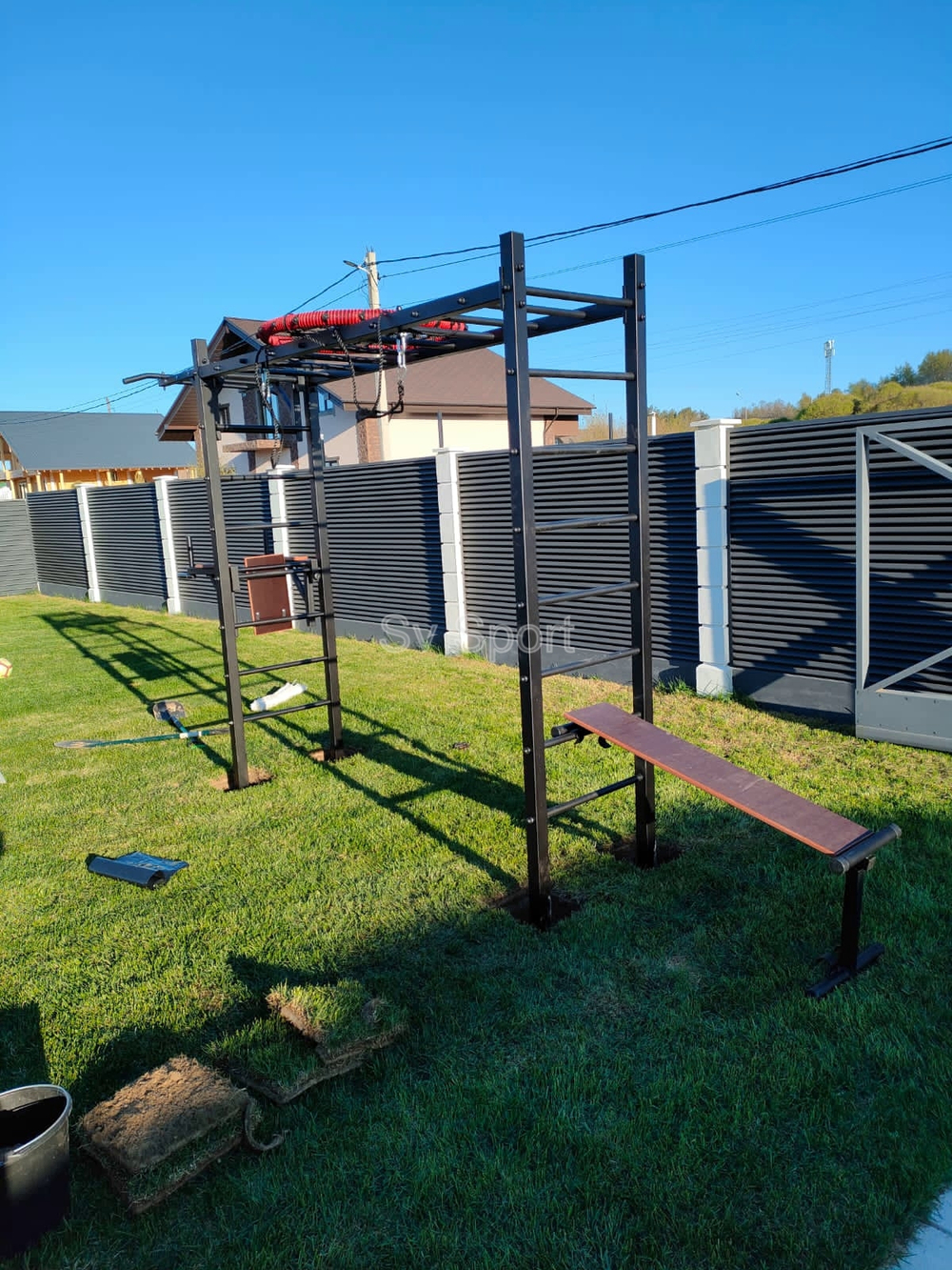 Монтаж уличной шведской стенки Sv Sport Рукоход (4 вертикальных столба)