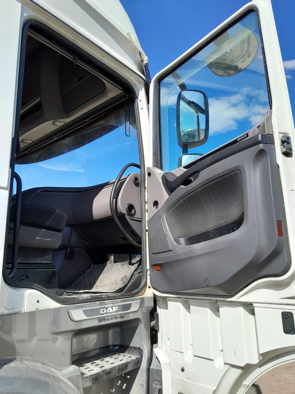 DAF XF 4x2 Седельный тягач XF 480 FT (Дизельный, 12,9 л, 483 л.с., АТ)