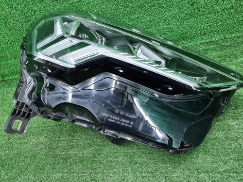 Фара правая Audi Q3 2 (2018-н.в.) LED