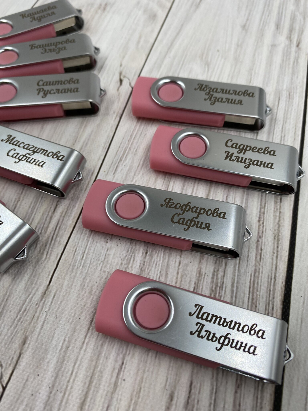 Именная Флешка TWIST 16Gb