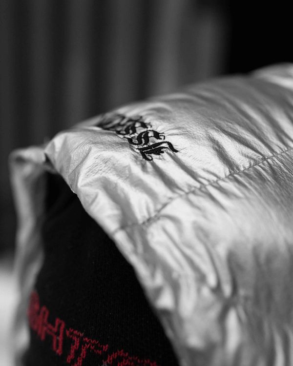 Пуховик Geometric Silver Сrumple Puffer 2.0 Hood серый - фото 4