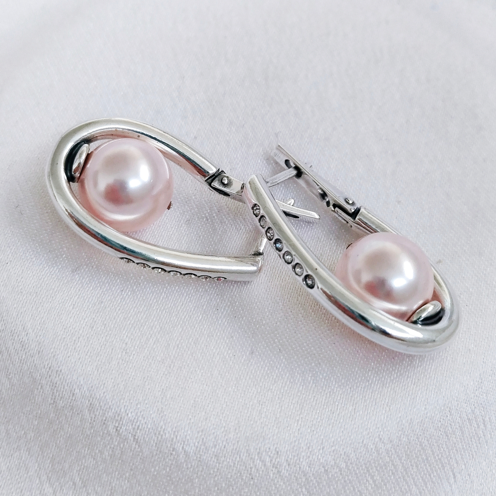 "Эол" серьги в серебряном покрытии из коллекции "Жемчужная" от  Jenavi  с английским замком